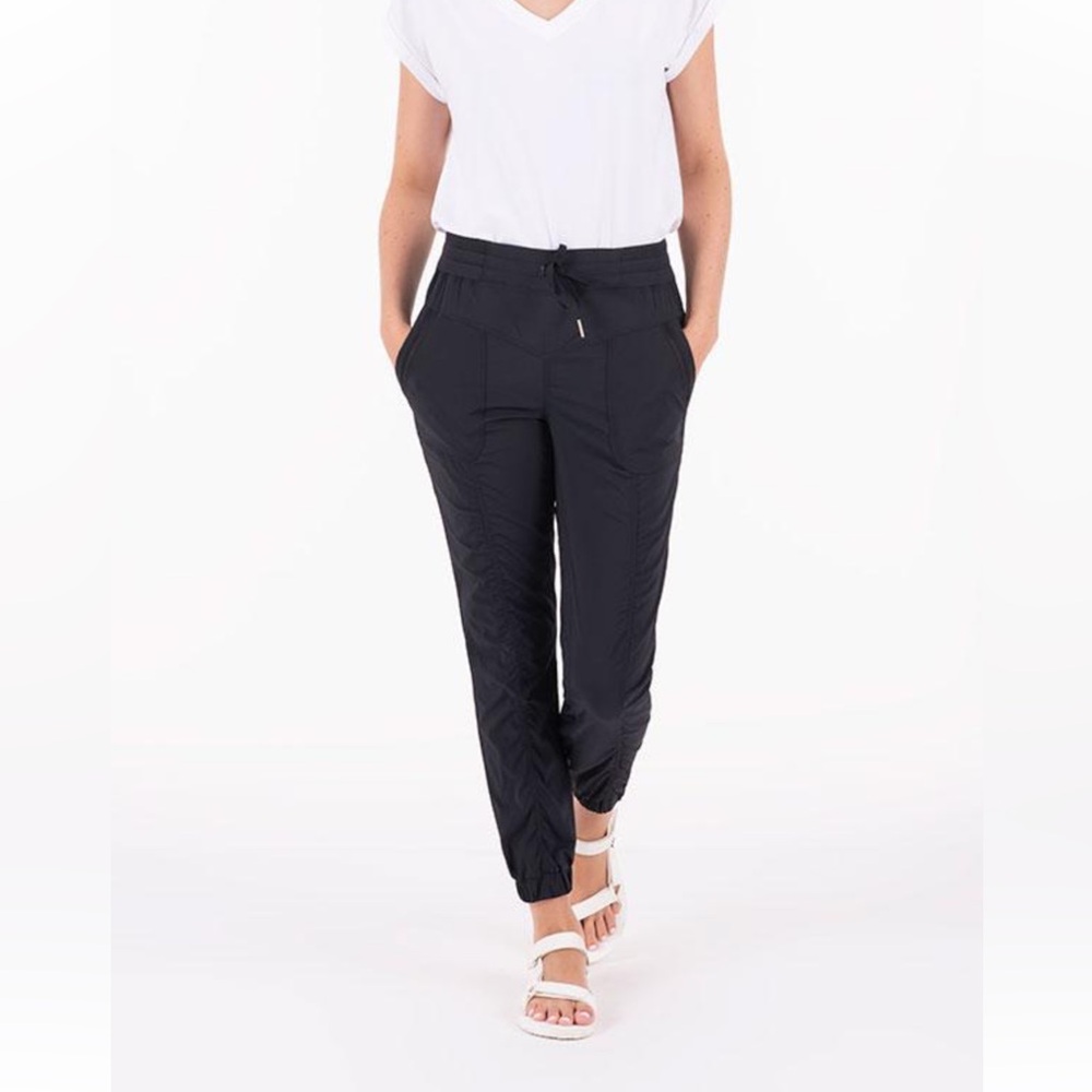 Indygena Maeto pant: khaki